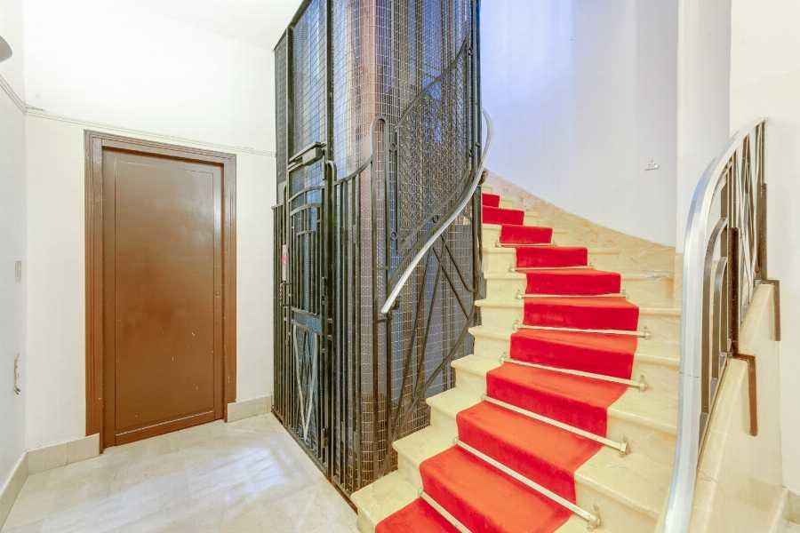 
                                                Location
                                                 Studio Paris 16 Passy