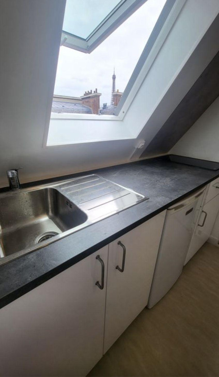 
                                                Location
                                                 Studio Paris 16è