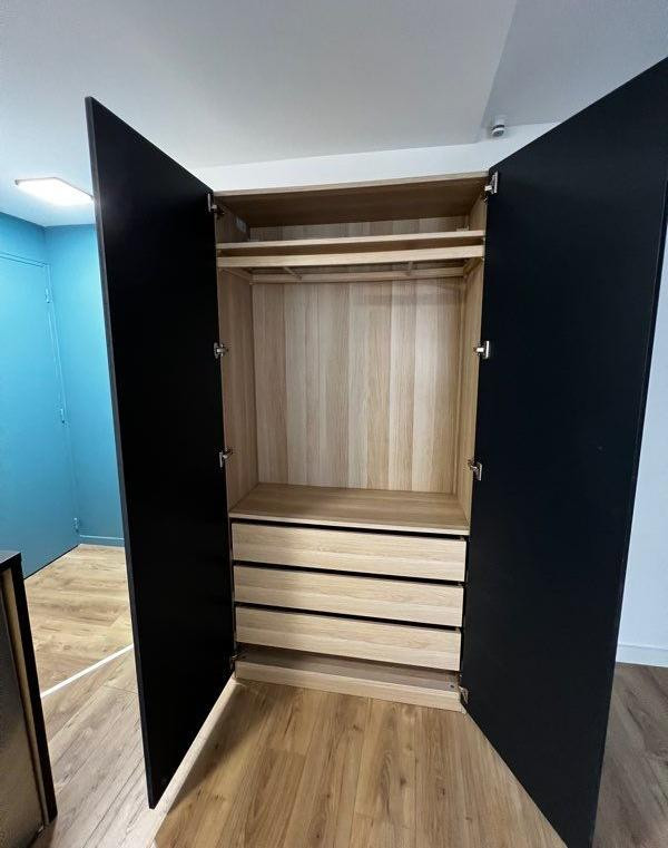 
                                                Location
                                                 Studio Paris 18è