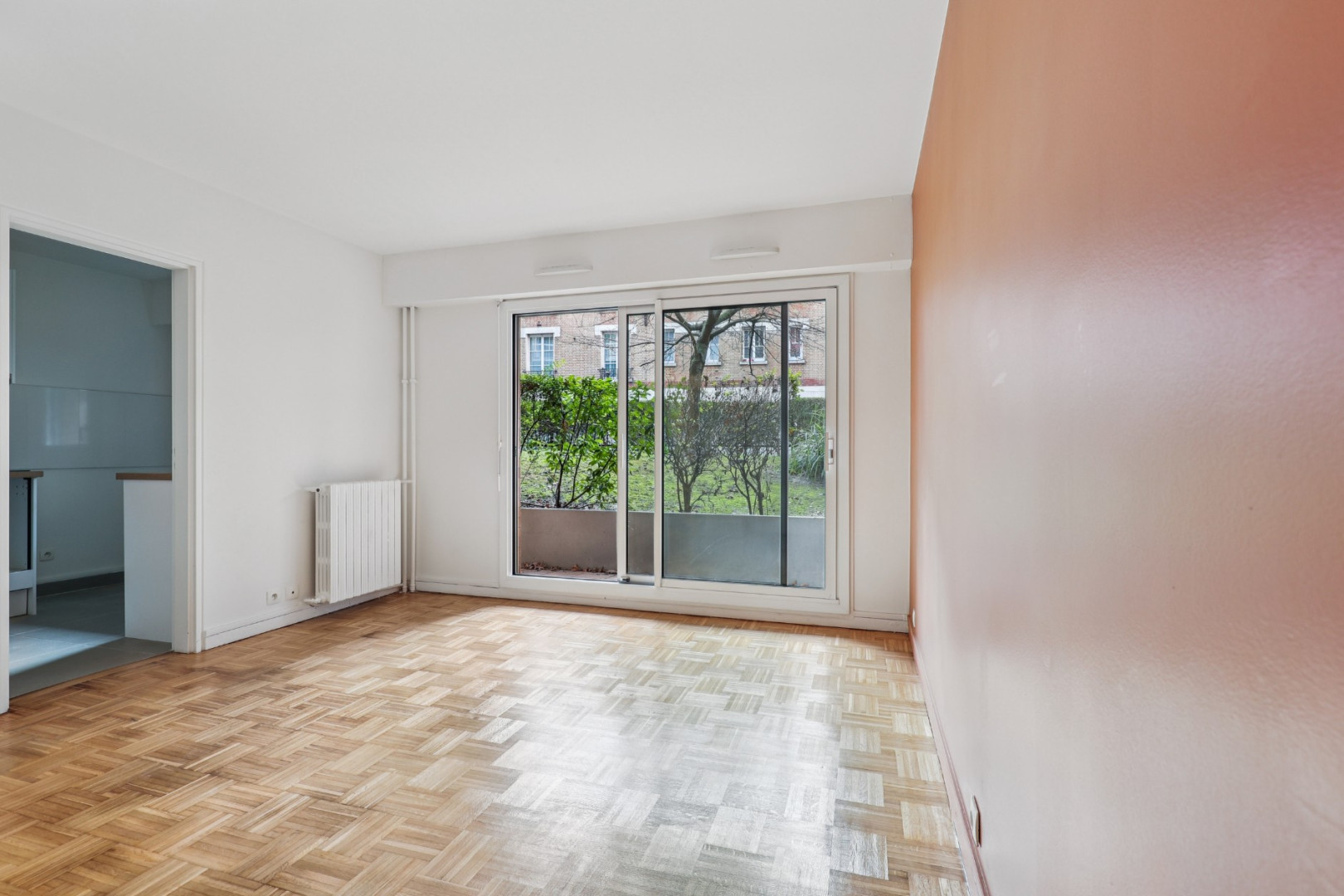 
                                                Vente
                                                 Studio- Paris 20e