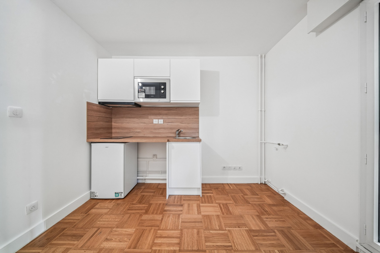 
                                                Vente
                                                 Studio- Paris 20e