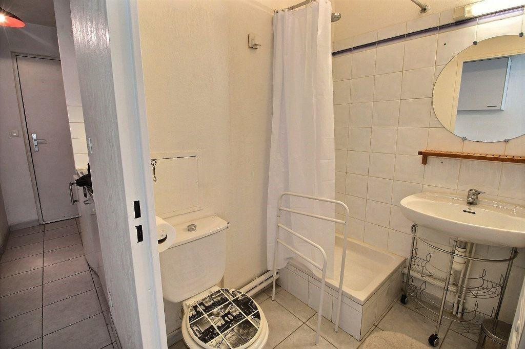 
                                                Location
                                                 Studio Paris 3ème