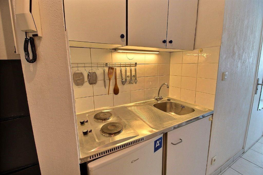 
                                                Location
                                                 Studio Paris 3ème