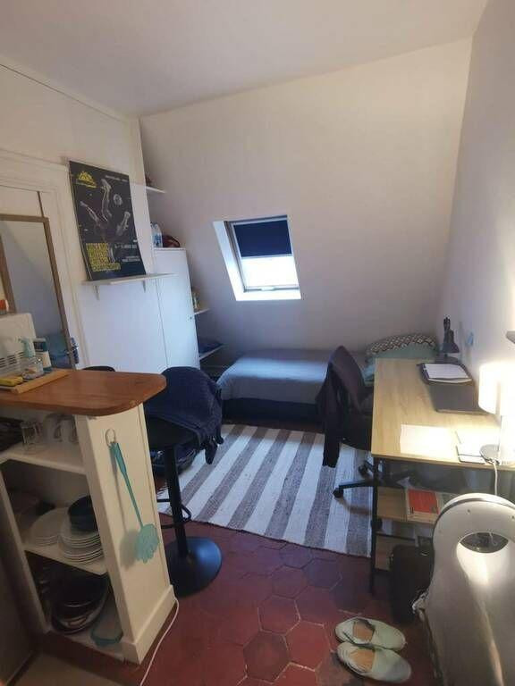 
                                                Location
                                                 Studio Paris 6