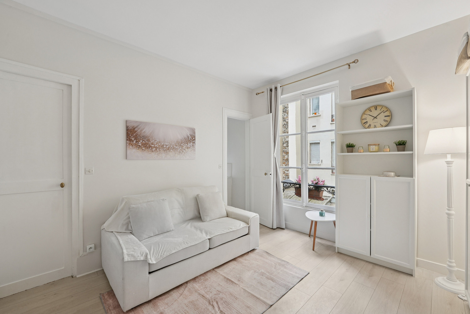 
                                                Location
                                                 Studio - Paris 7e  – Résidence secondaire
