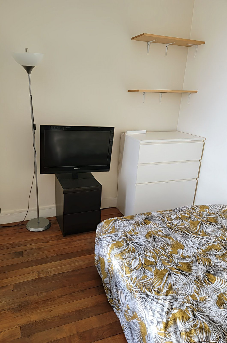 
                                                Location
                                                 Studio Paris - La Défense (loyer tout inclus)