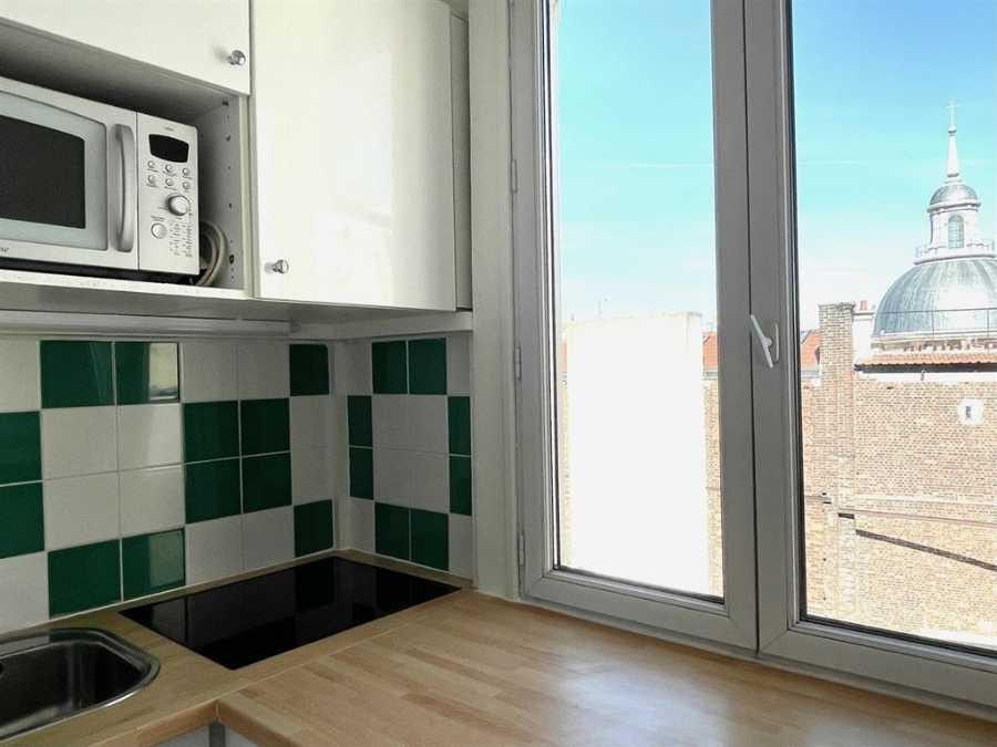 
                                                Location
                                                 Studio Paris Place de la Bastille