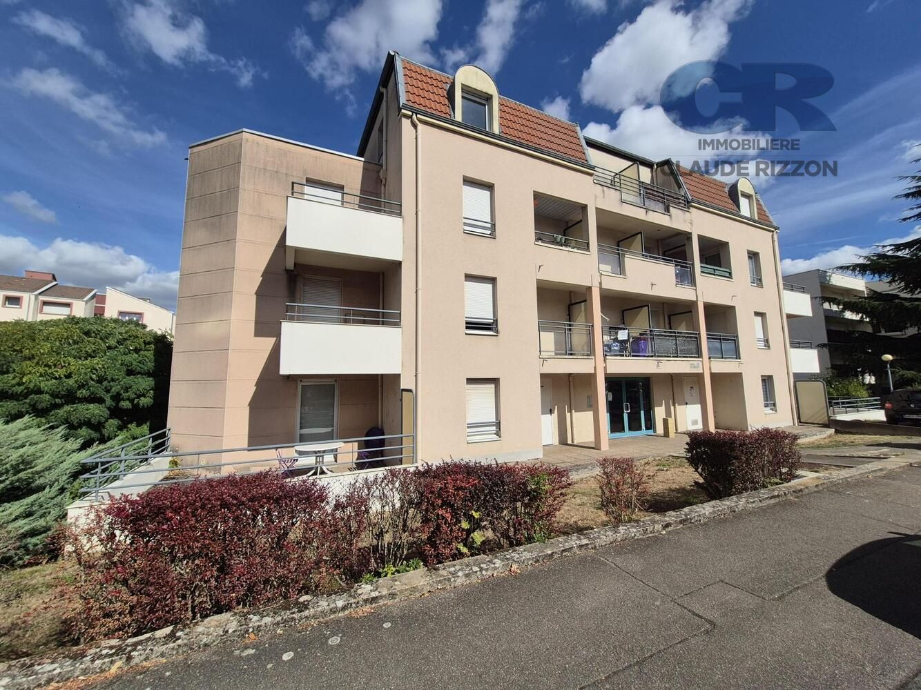 
                                                Vente
                                                 Studio PLANTIERES / QUEULEU METZ