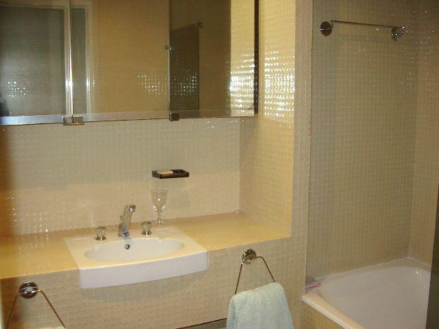 
                                                Location
                                                 Studio plein ciel clair et confortable