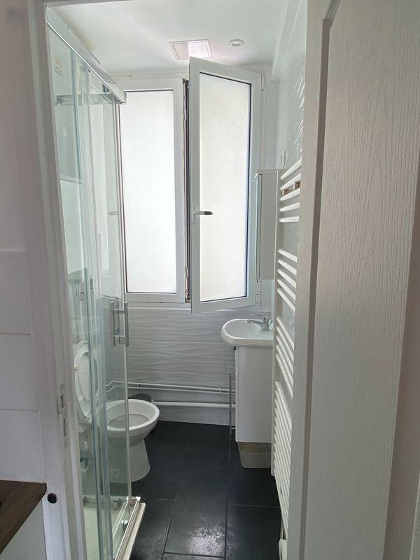 
                                                Location
                                                 Studio Porte de Vincennes