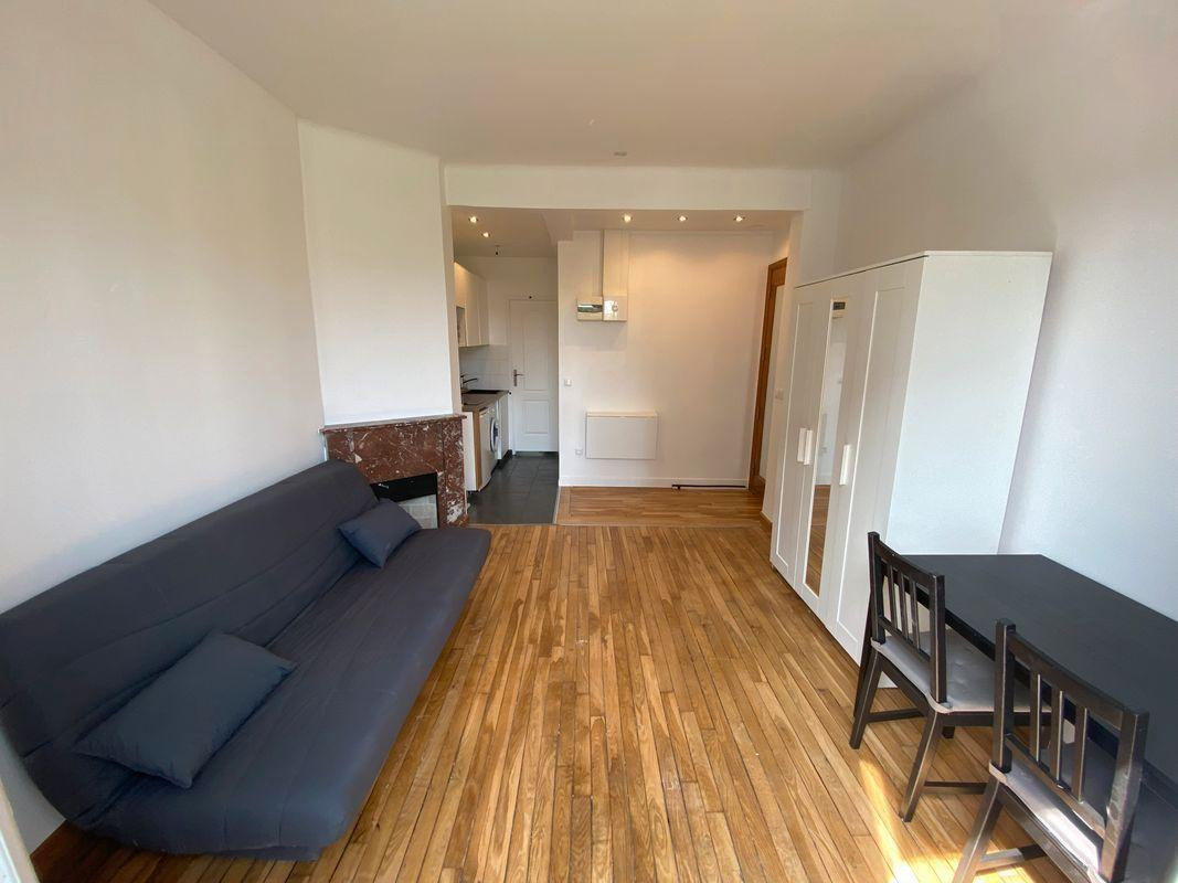 
                                                Location
                                                 Studio Porte de Vincennes