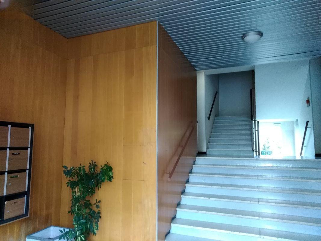 
                                                Location
                                                 Studio porte du miroir