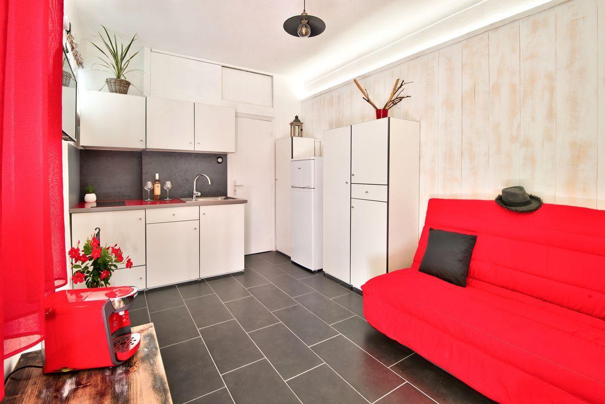 
                                                Location
                                                 Studio pour étudiant - Port de Nice