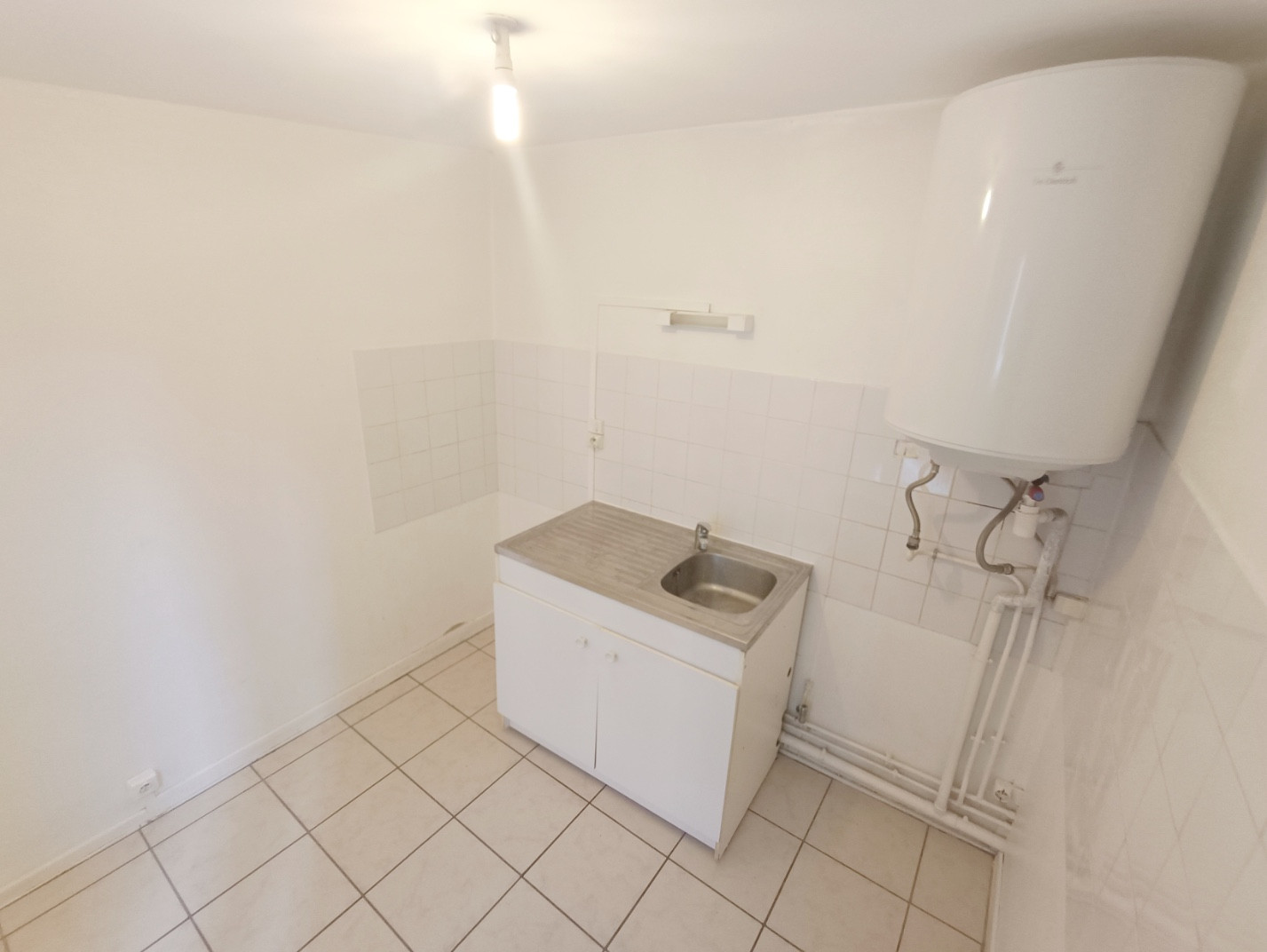 
                                                Location
                                                 Studio pratique – Gare à 2 pas