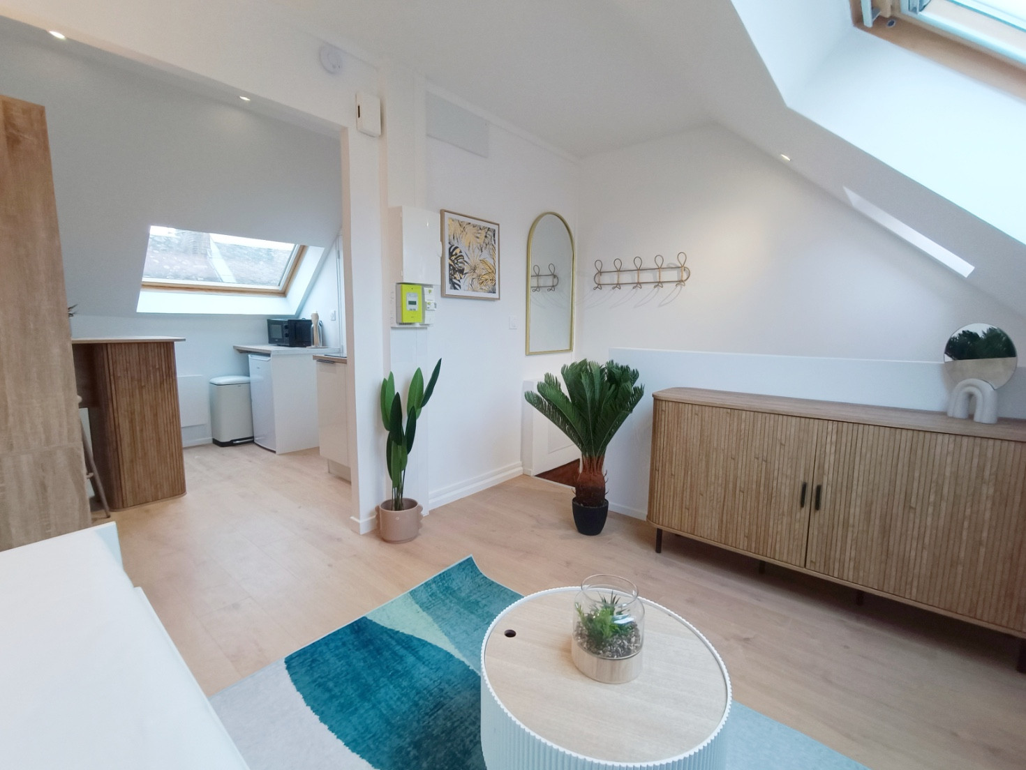 
                                                Location
                                                 Studio prêt à vivre