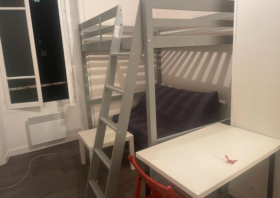 
                                                Location
                                                 Studio proche beaulieu