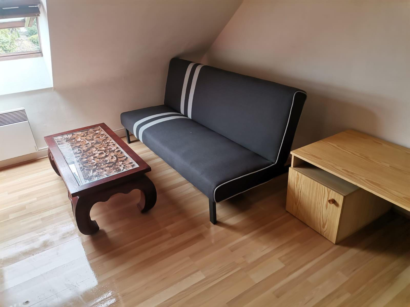 
                                                Location
                                                 Studio proche centre-ville St Brieuc