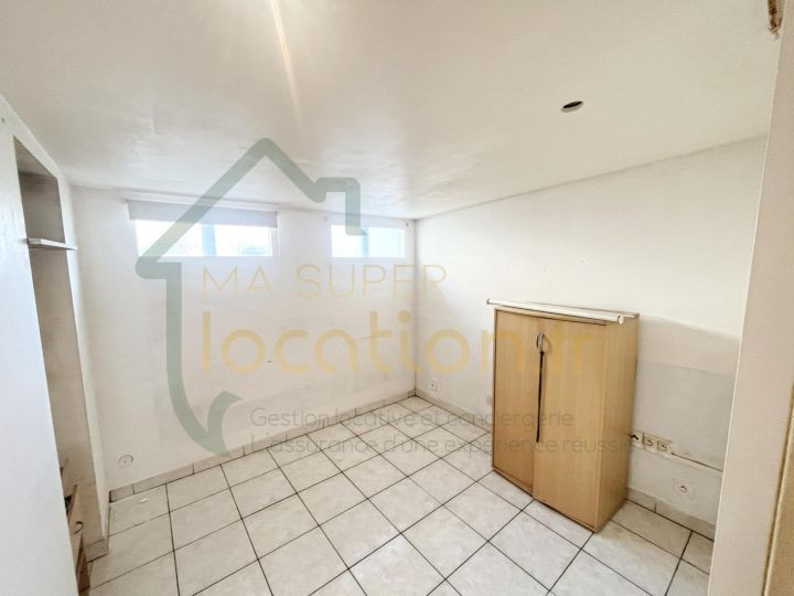 
                                                Location
                                                 Studio proche de la gare de Saint-Quentin