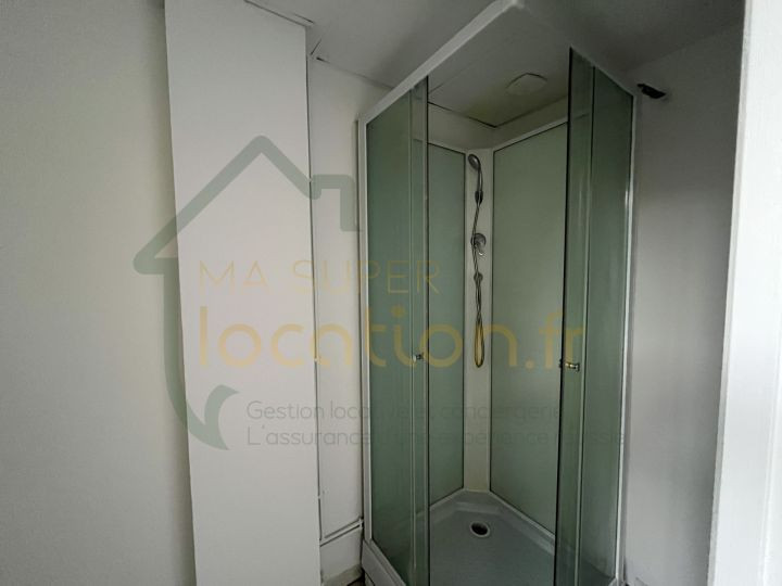 
                                                Location
                                                 Studio proche de la gare de SAINT-QUENTIN