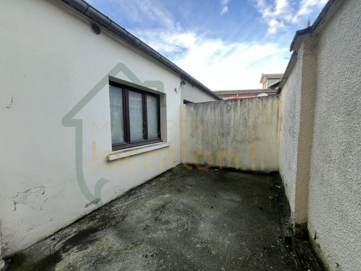 
                                                Location
                                                 Studio proche de la gare de SAINT-QUENTIN