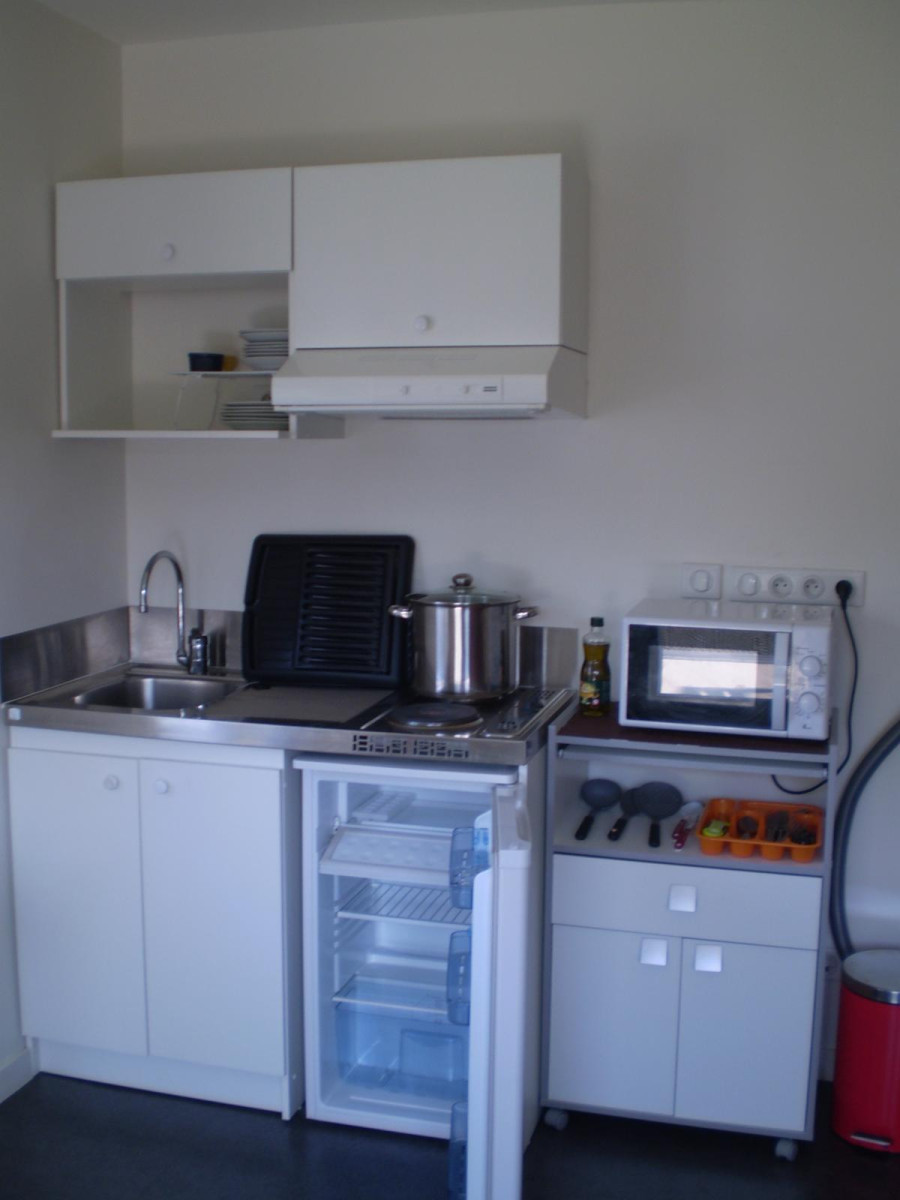 
                                                Location
                                                 Studio proche faculté