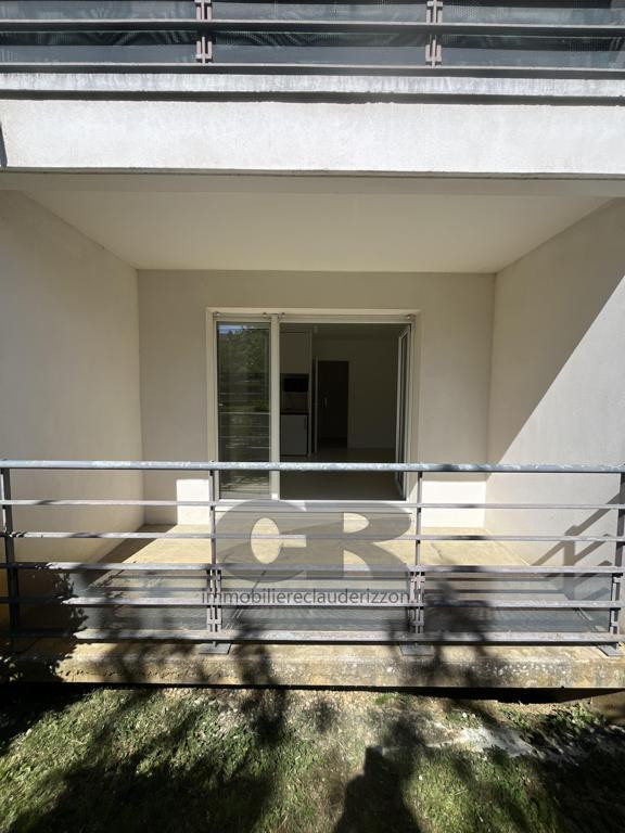 
                                                Location
                                                 Studio proche Faculté des sciences