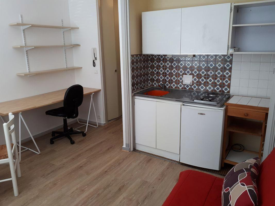 
                                                Location
                                                 Studio Proche Facultés de lettres et de droit