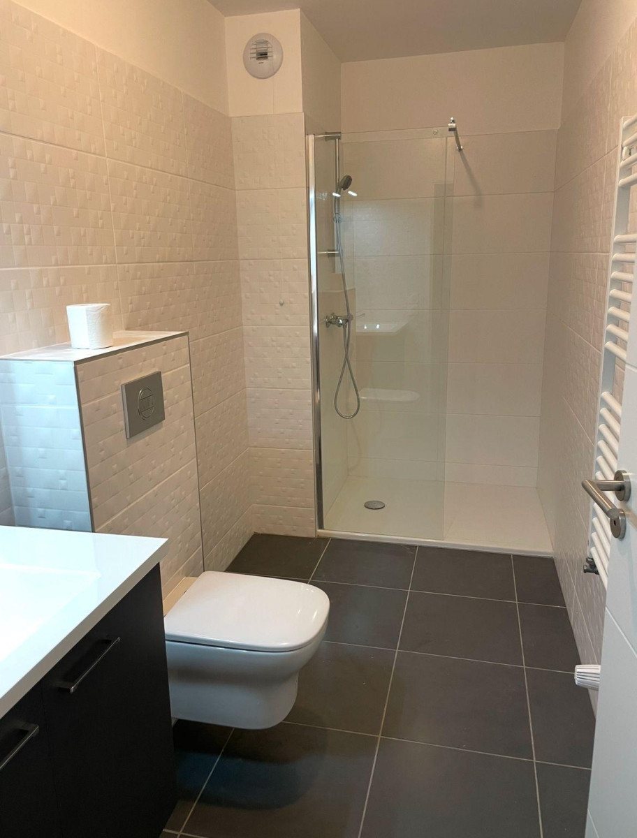
                                                Location
                                                 Studio proche RER A dans quartier agréable