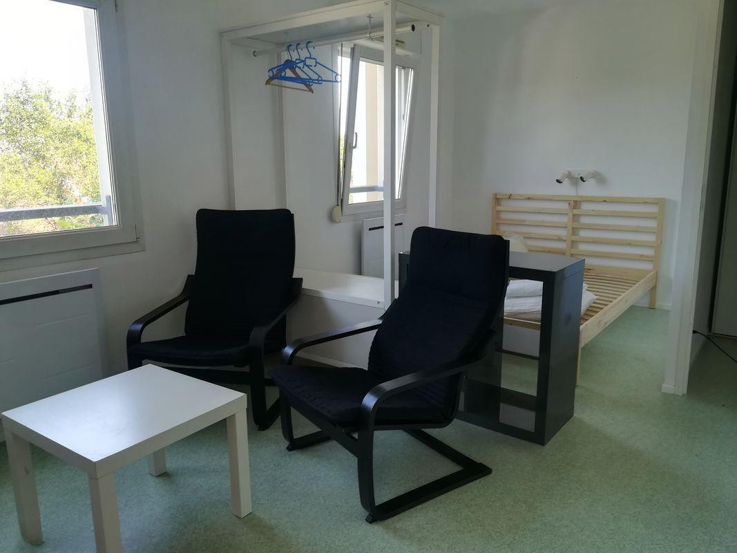 
                                                Location
                                                 Studio proximité hôpital central