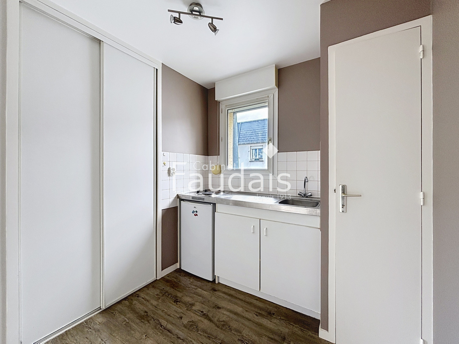 
                                                Vente
                                                 STUDIO proximité immédiate IUT SAINT LO
