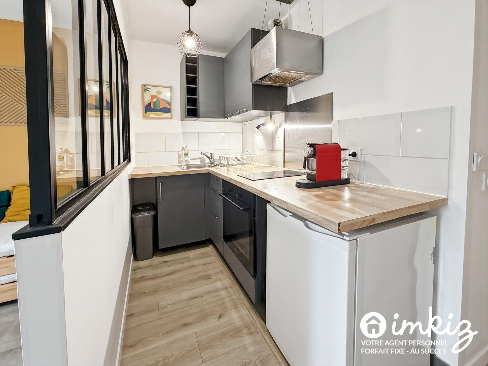 
                                                Vente
                                                 Studio récent avec jardin