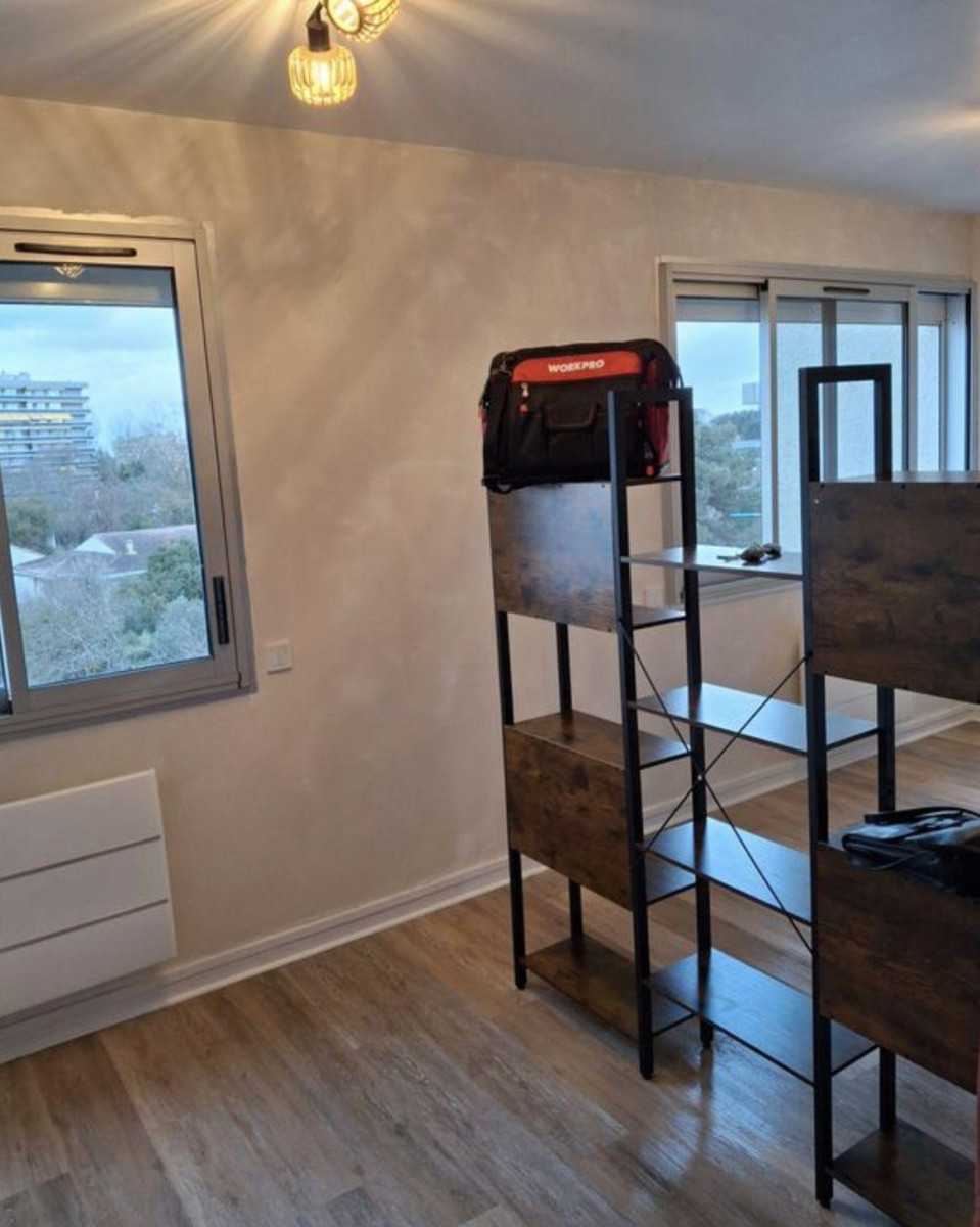 
                                                Location
                                                 Studio ref NEUF Caudéran av G Leclerc