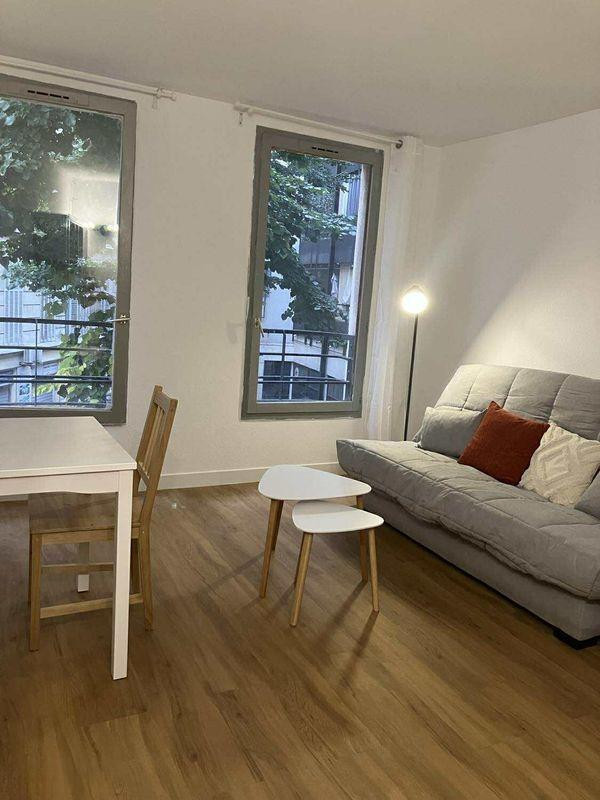 
                                                Location
                                                 Studio refait à neuf 21m2