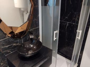 
                                                Colocation
                                                 Studio refait à neuf 22m²