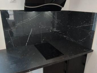 
                                                Colocation
                                                 Studio refait à neuf 22m²