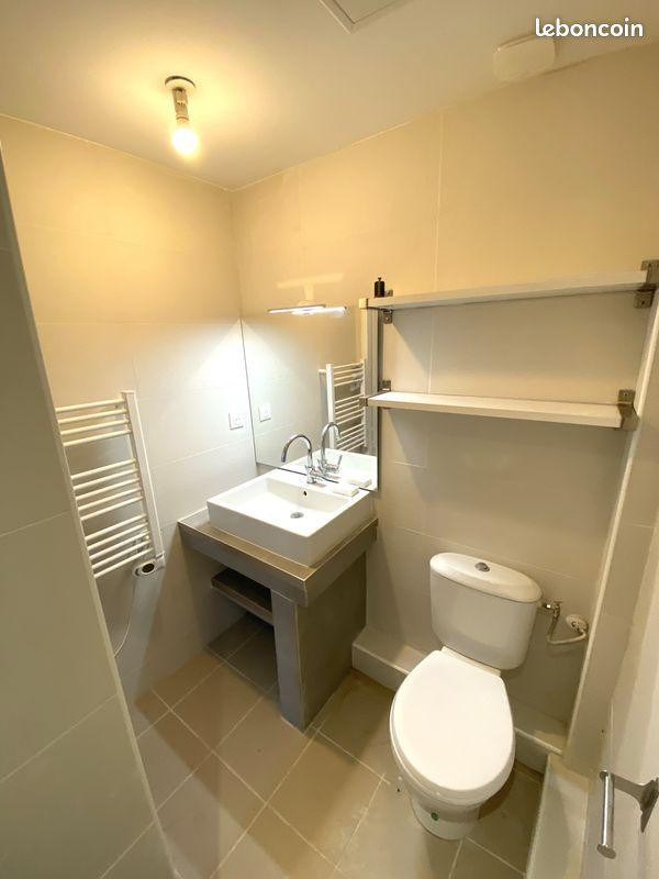 
                                                Location
                                                 Studio refait à neuf à louer à Marseille 3è