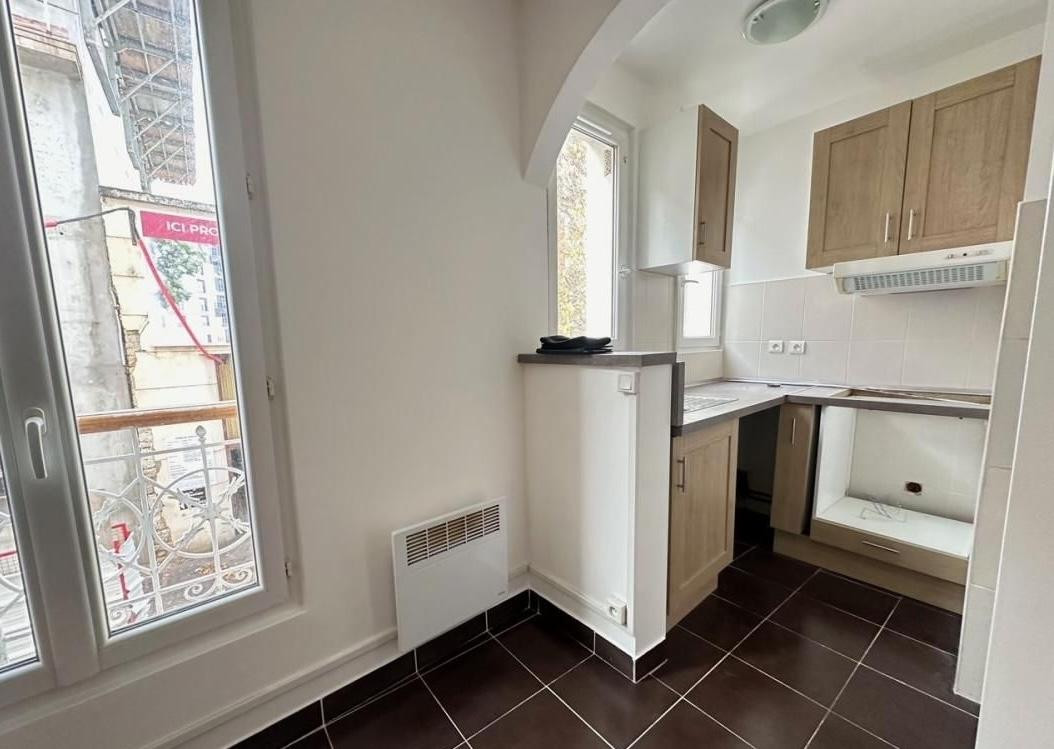 
                                                Location
                                                 Studio refait à neuf à Maisons Alfort