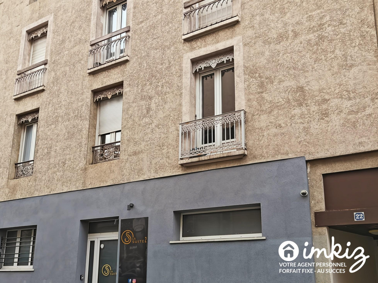 
                                                Vente
                                                 Studio refait à neuf, emplacement idéal !