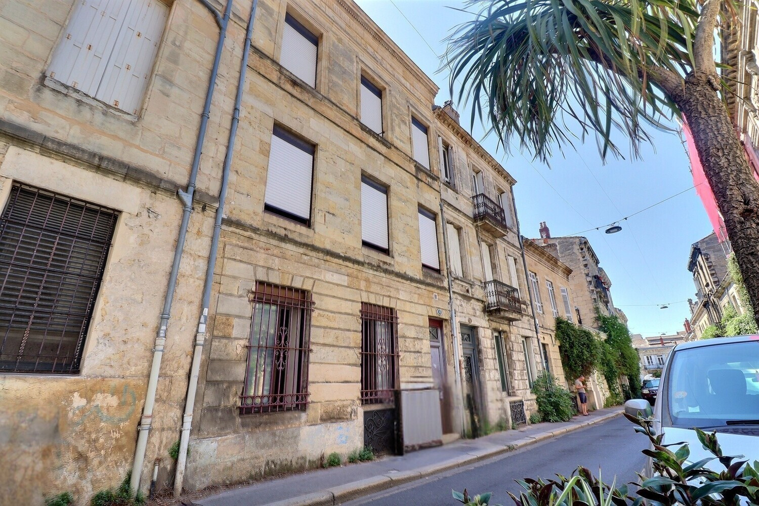 
                                                Vente
                                                 Studio refait à neuf - Proche Victoire