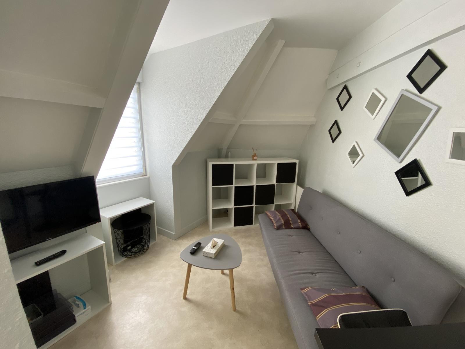 
                                                Location
                                                 Studio refait à neuf reims-cathédrale