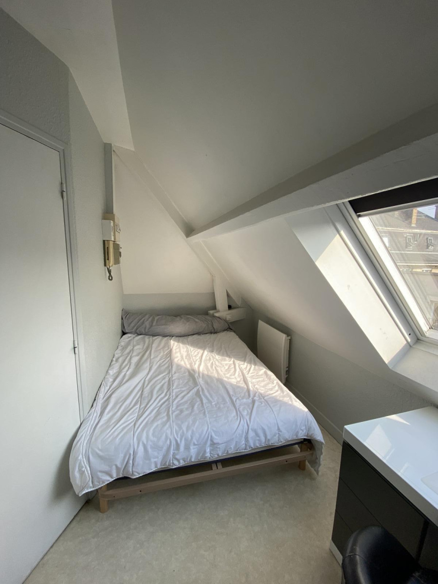 
                                                Location
                                                 Studio refait à neuf reims-cathédrale