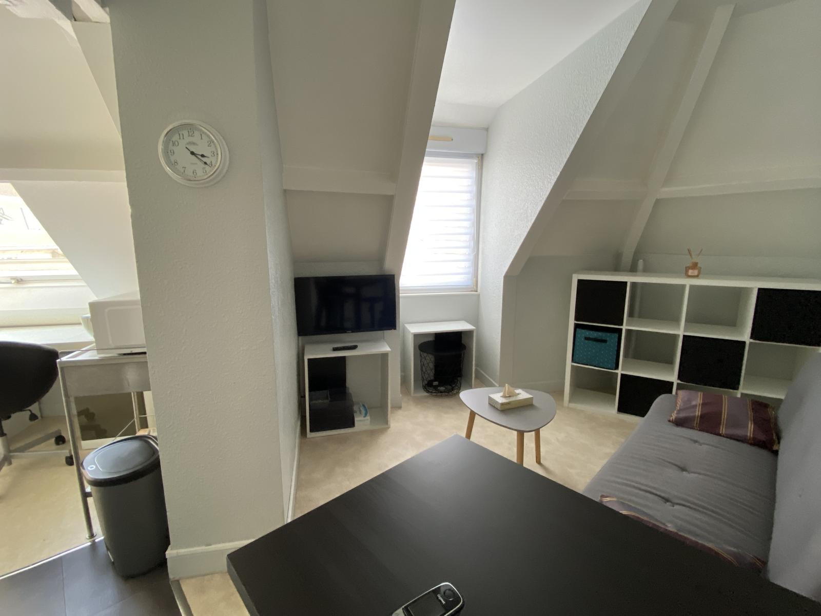 
                                                Location
                                                 Studio refait à neuf reims-cathédrale