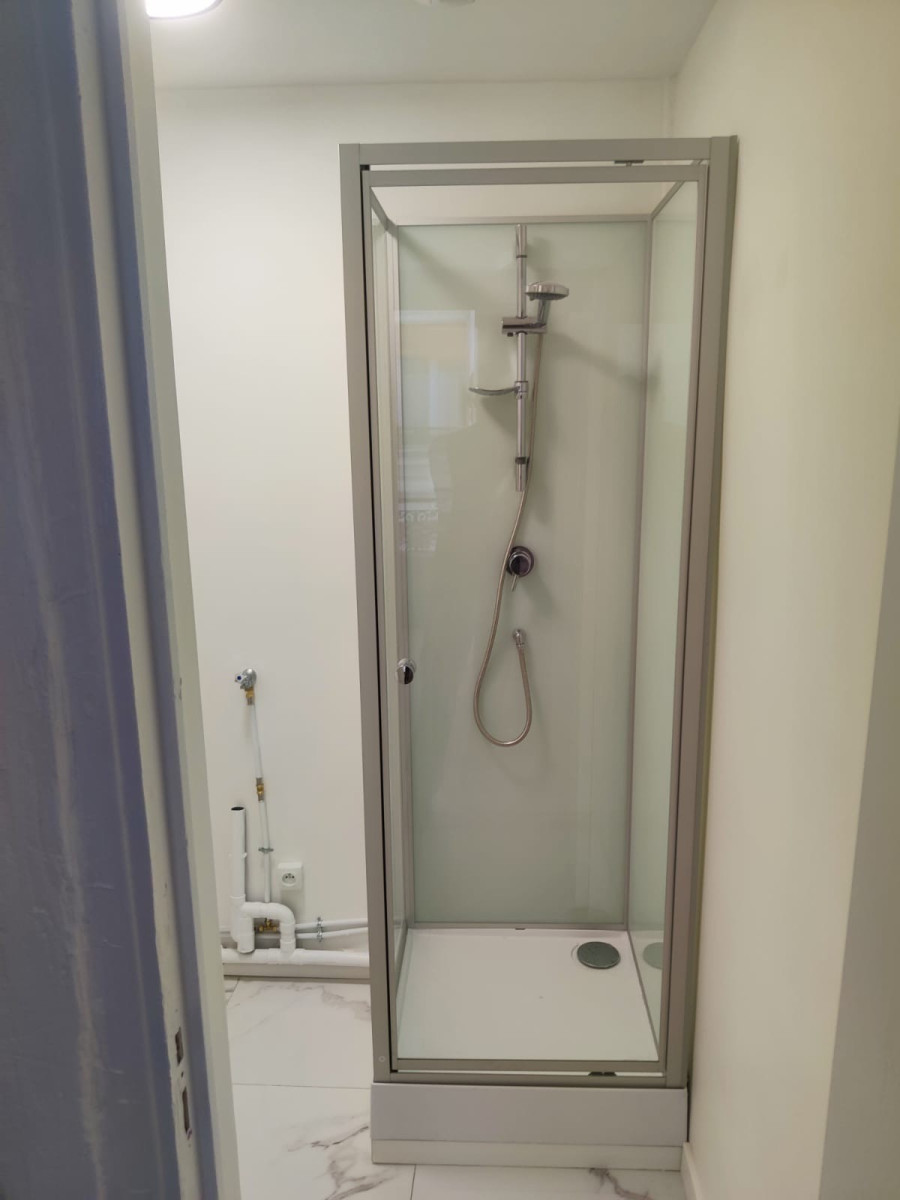 
                                                Location
                                                 studio refait neuf