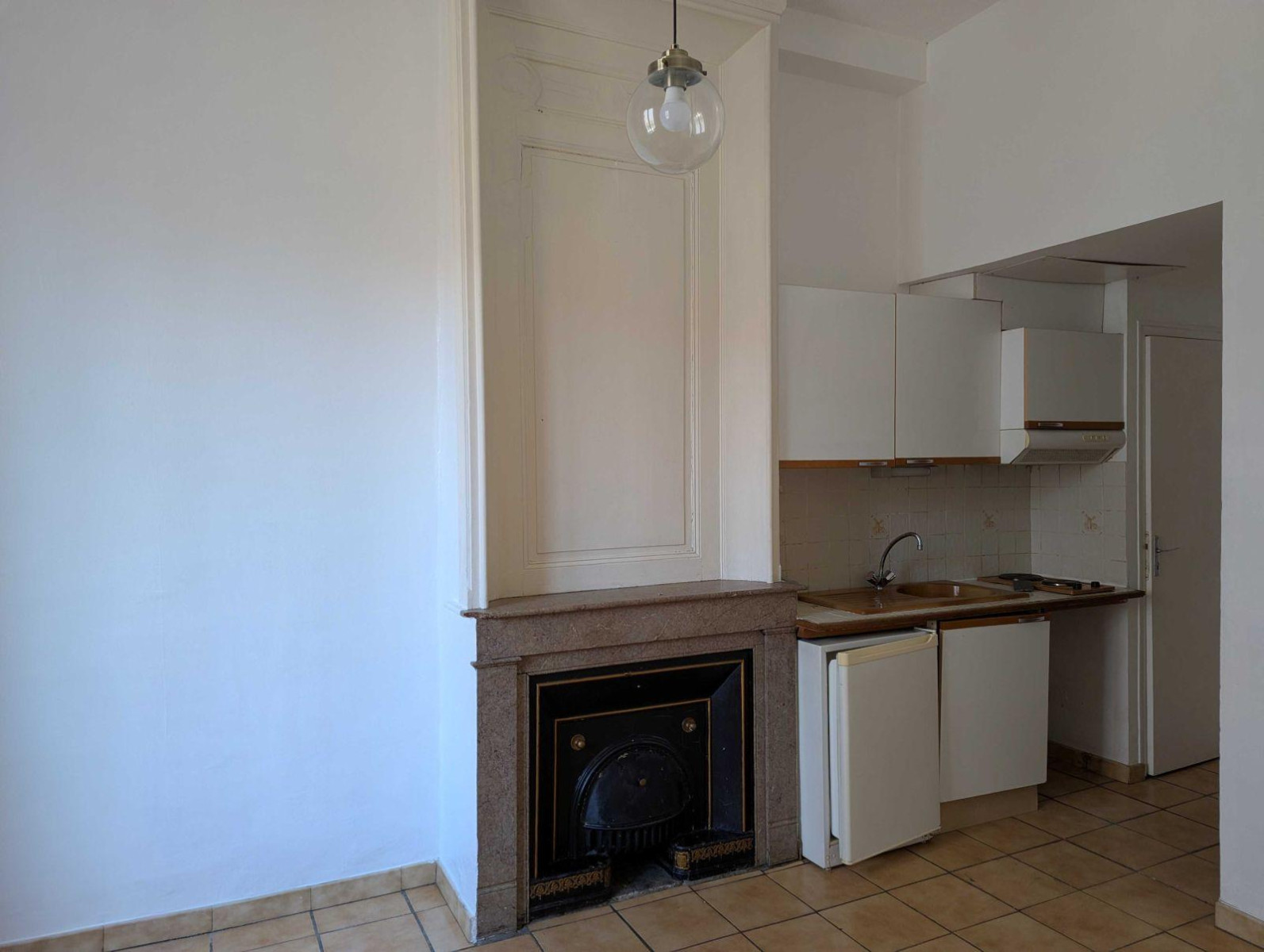 
                                                Location
                                                 Studio refait neuf, PartDieu Villette