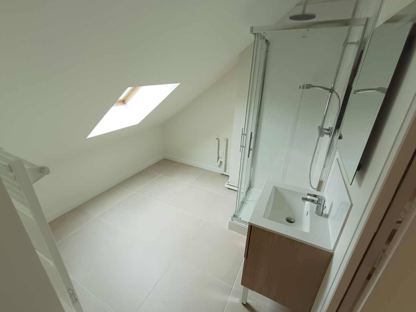 
                                                Location
                                                 Studio rénové, 15m2, Amiens Henriville Amiens