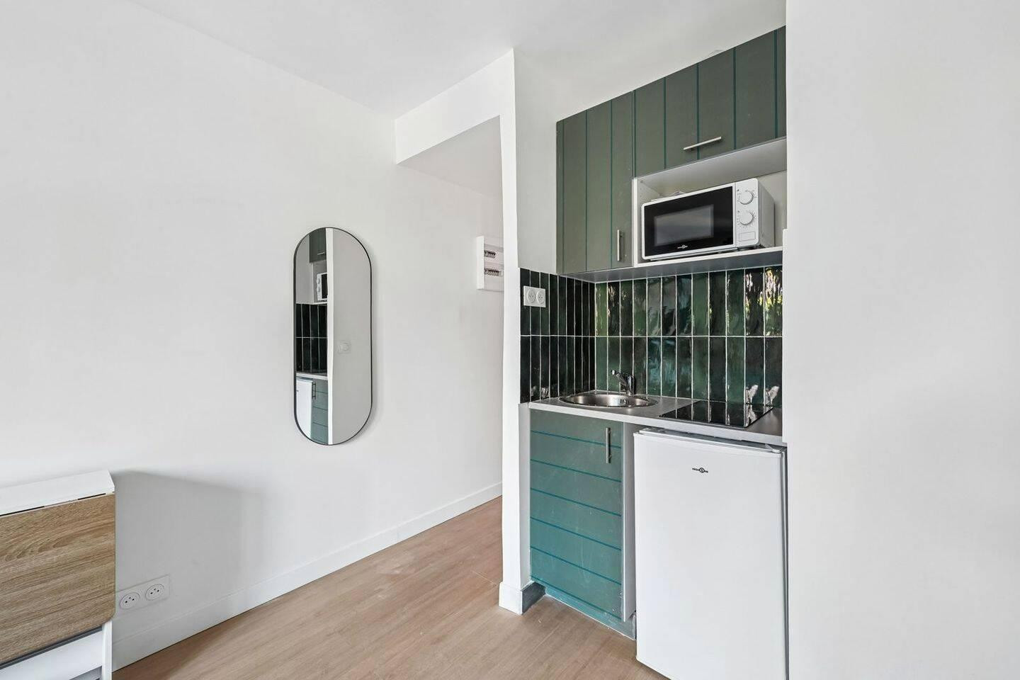 
                                                Location
                                                 Studio rénové 2026 · meublé · 17m² · Villejuif ·