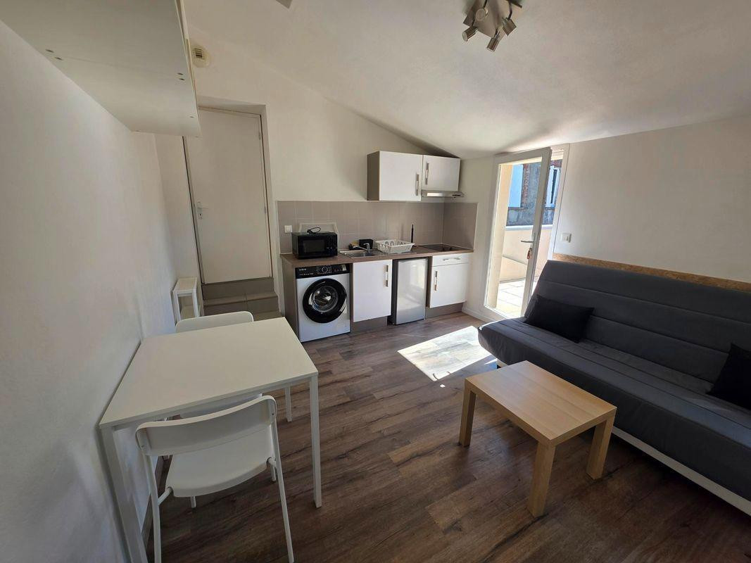 
                                                Location
                                                 Studio rénové 20m² avec terrasse Canal du Midi