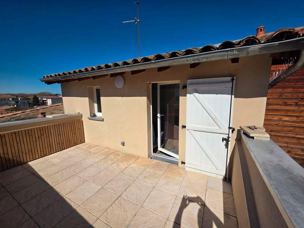
                                                Location
                                                 Studio rénové 20m² avec terrasse Canal du Midi