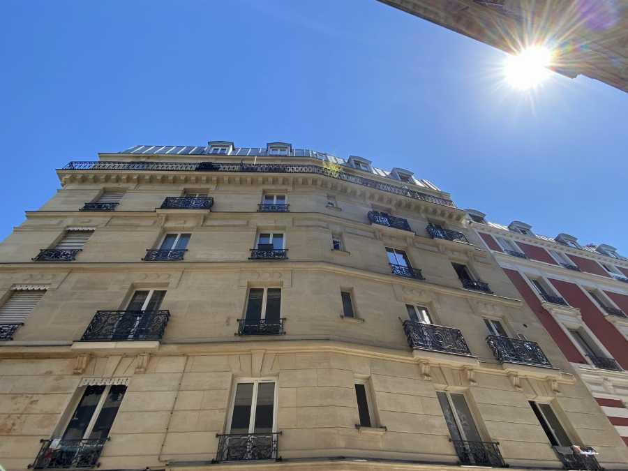 
                                                Location
                                                 Studio rénové 22 m² — Paris 13e
