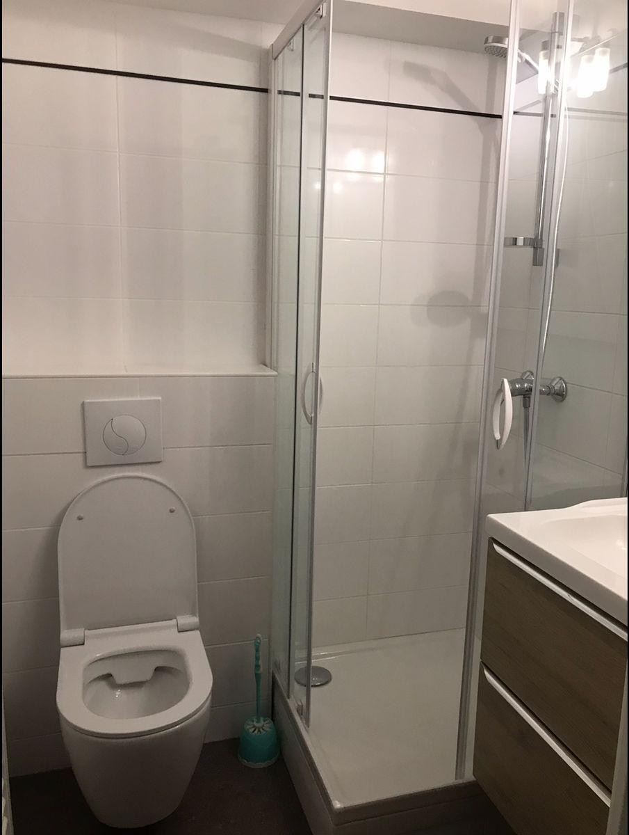 
                                                Location
                                                 Studio rénové meublé